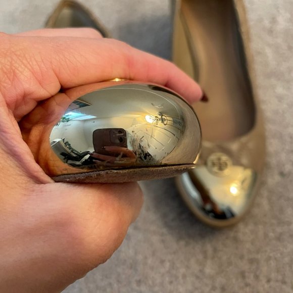 TORY BURCH Kaitlin Metallic Gold Toe Quilted Chunky Heel Size 10 - Picture 9 of 10